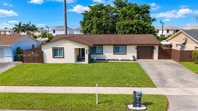 1711 N Anhinga Lane, Homestead, FL 33035