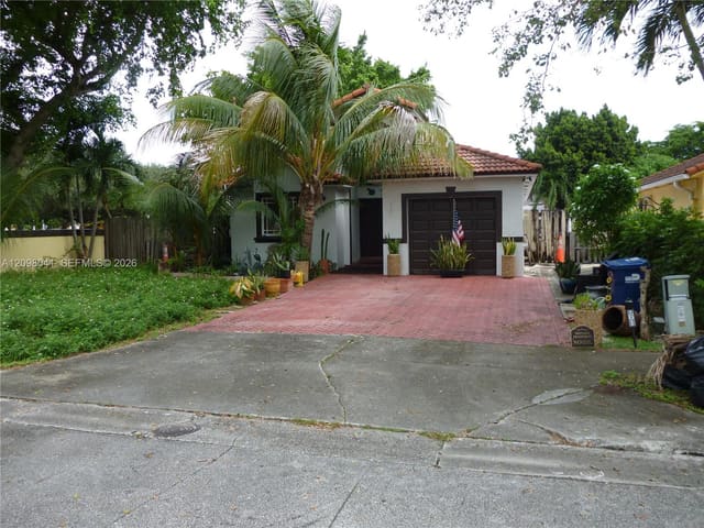 8161 NW 186th Terrace, Hialeah, FL 33015