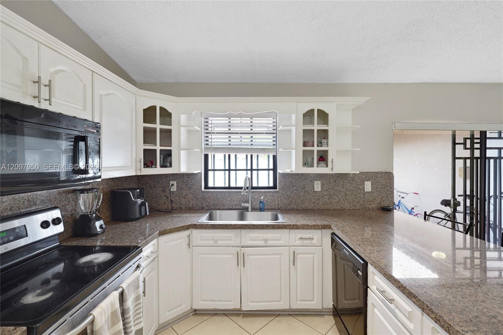 6316 SW 151st Place — photo 4