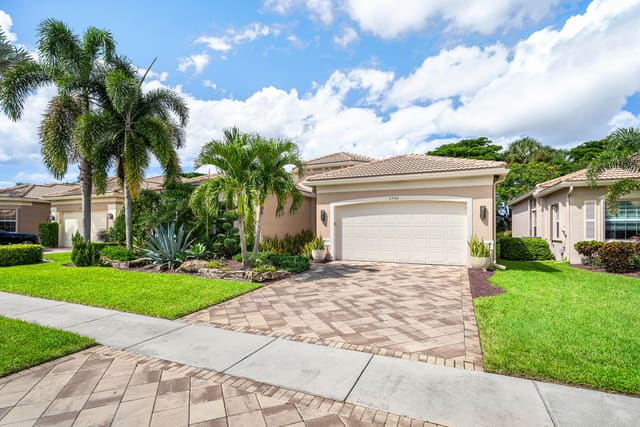 9746 Dovetree Isle Drive, Boynton Beach, FL 33473