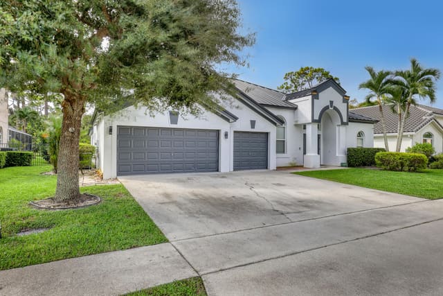 15818 Glen Willow Lane, Wellington, FL 33414