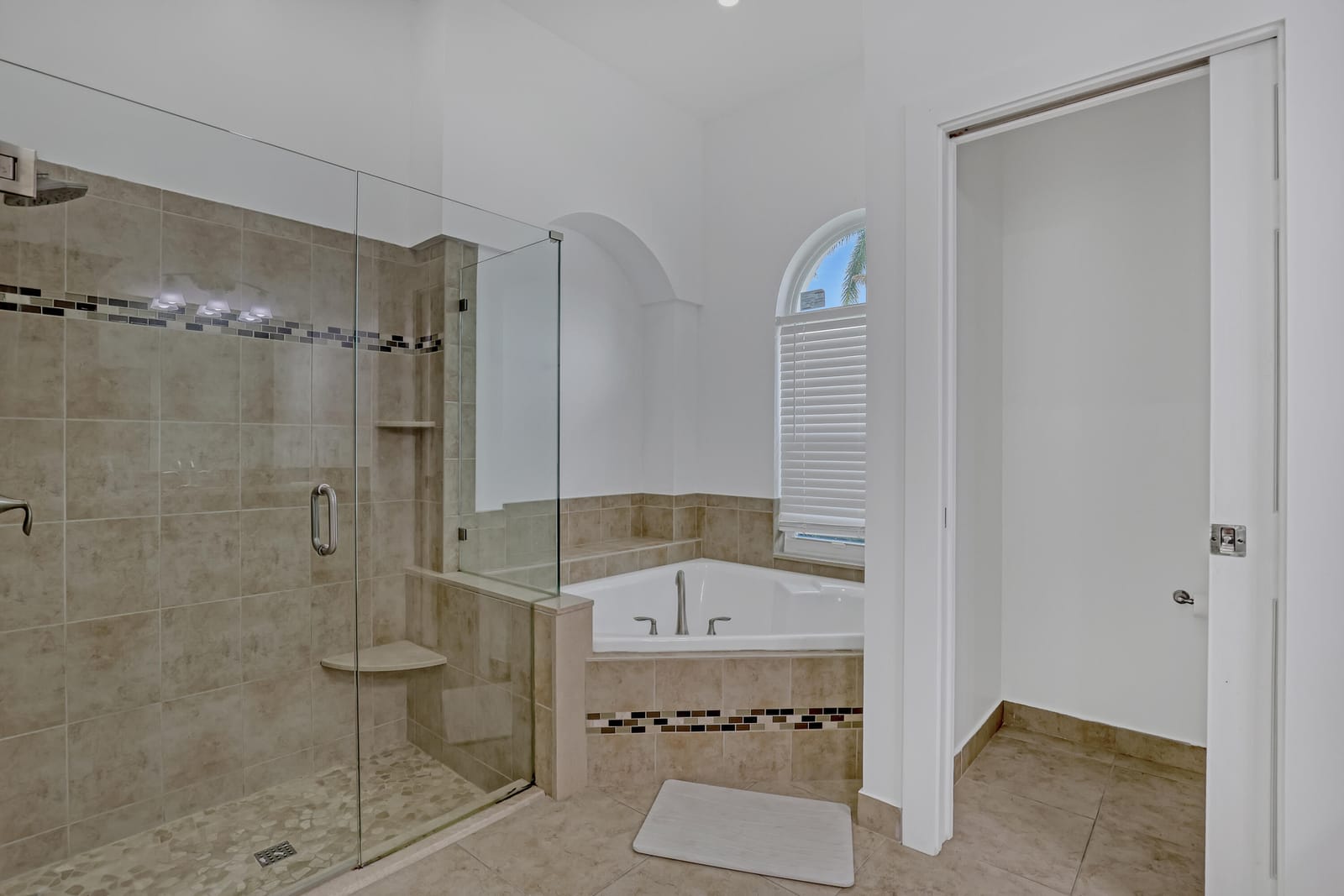 15818 Glen Willow Lane, Wellington, FL 33414 photo 27