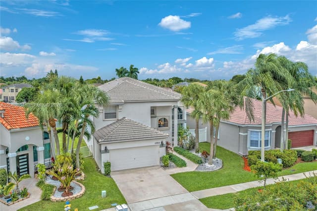 15922 NW 14th Place, Pembroke Pines, FL 33028