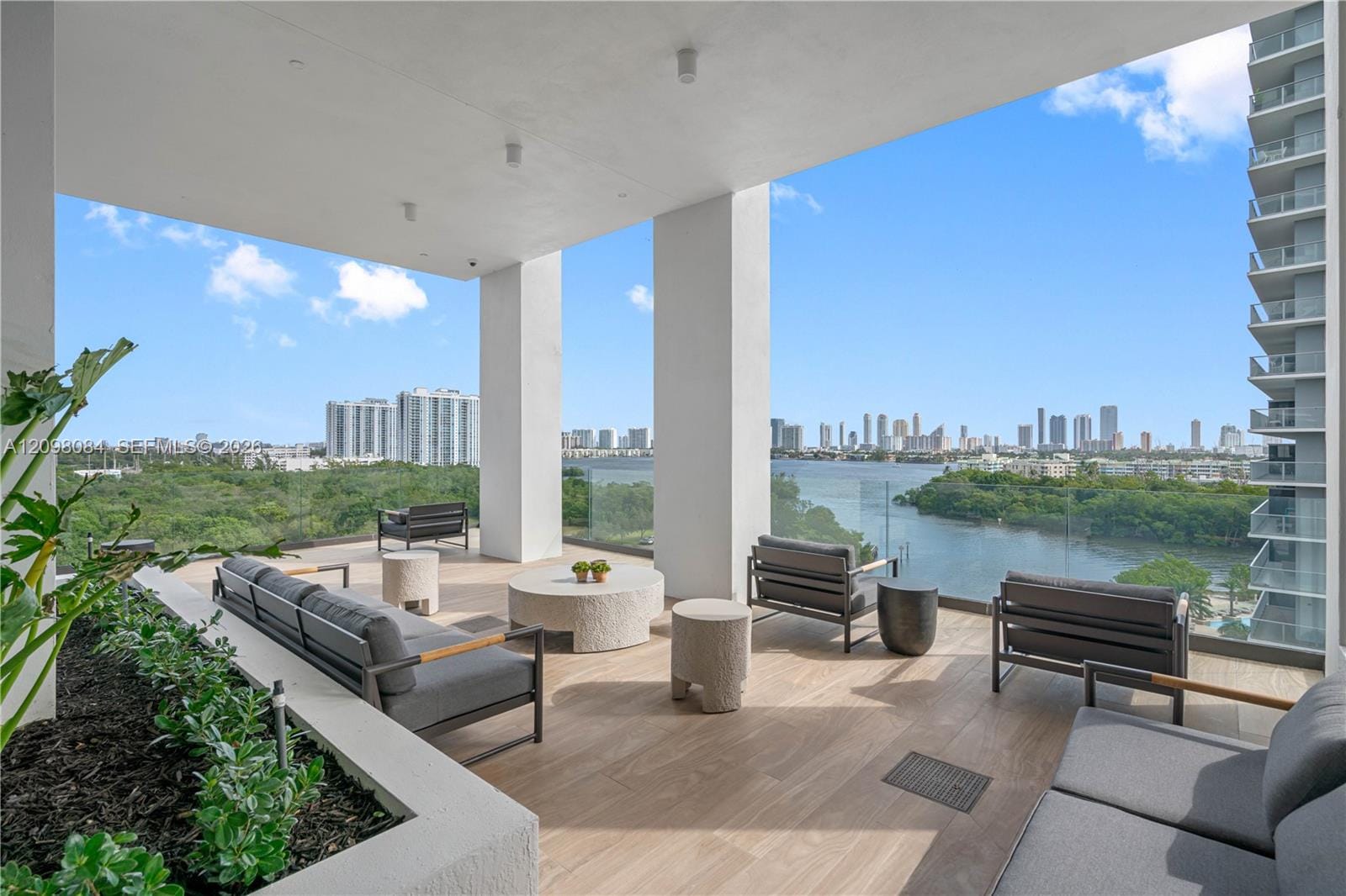 16395 Biscayne Boulevard 2011, North Miami Beach, FL 33160 photo 18
