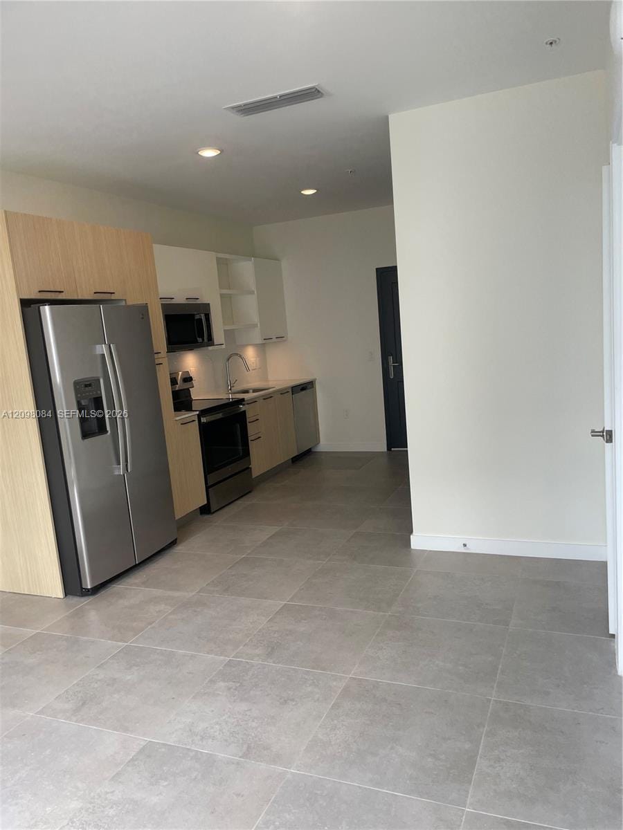 16395 Biscayne Boulevard 2011, North Miami Beach, FL 33160 photo 7
