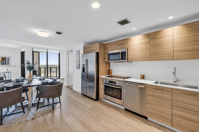 121 NE 34th Street 1514, Miami, FL 33137
