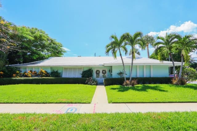 222 33RD Street, West Palm Beach, FL 33407