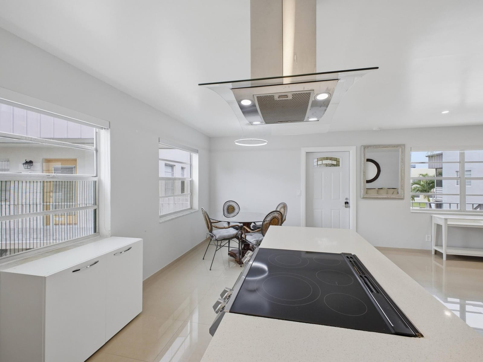 471 Capri J, Delray Beach, FL 33484 photo 3