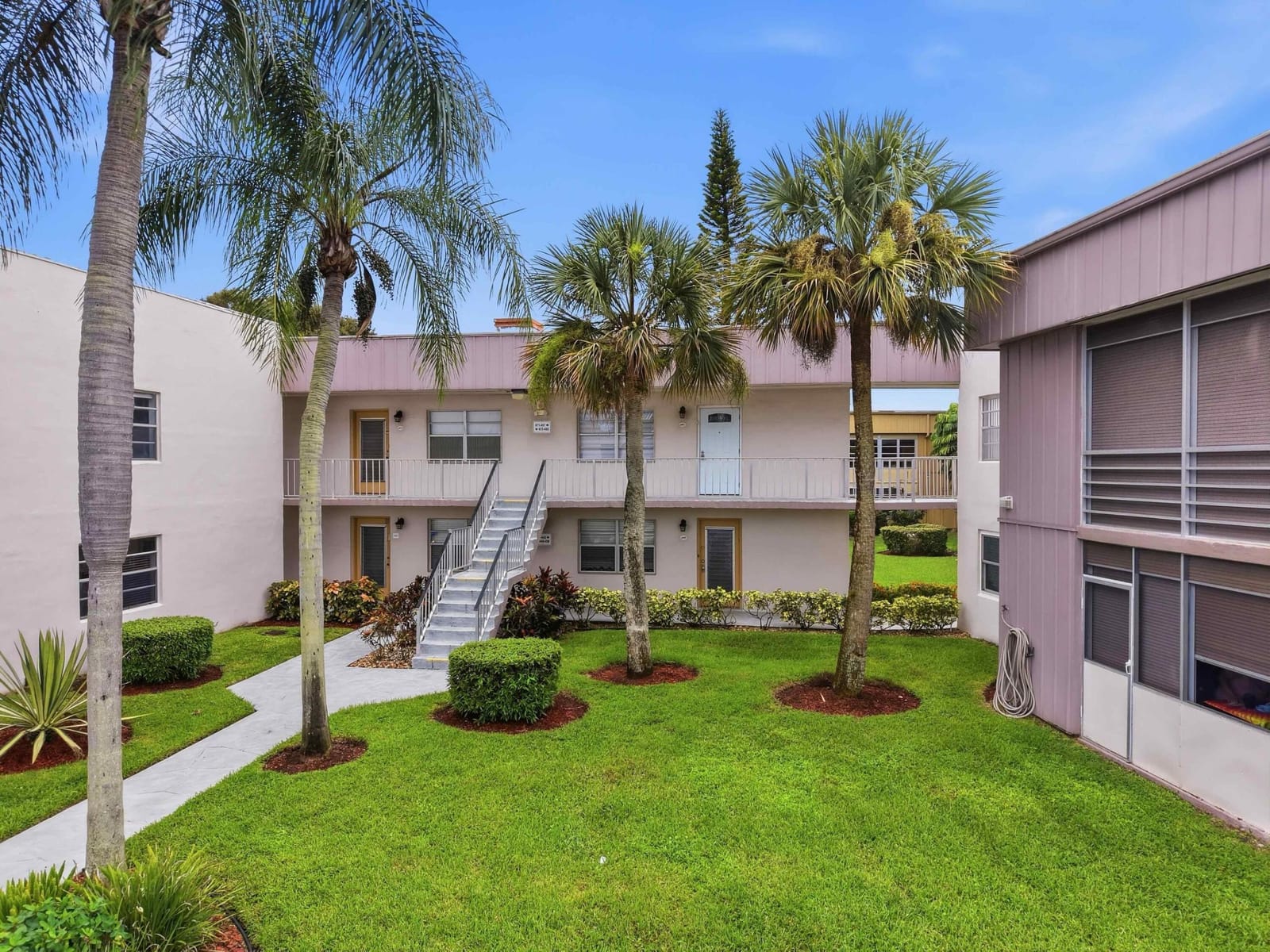 471 Capri J, Delray Beach, FL 33484 photo 24