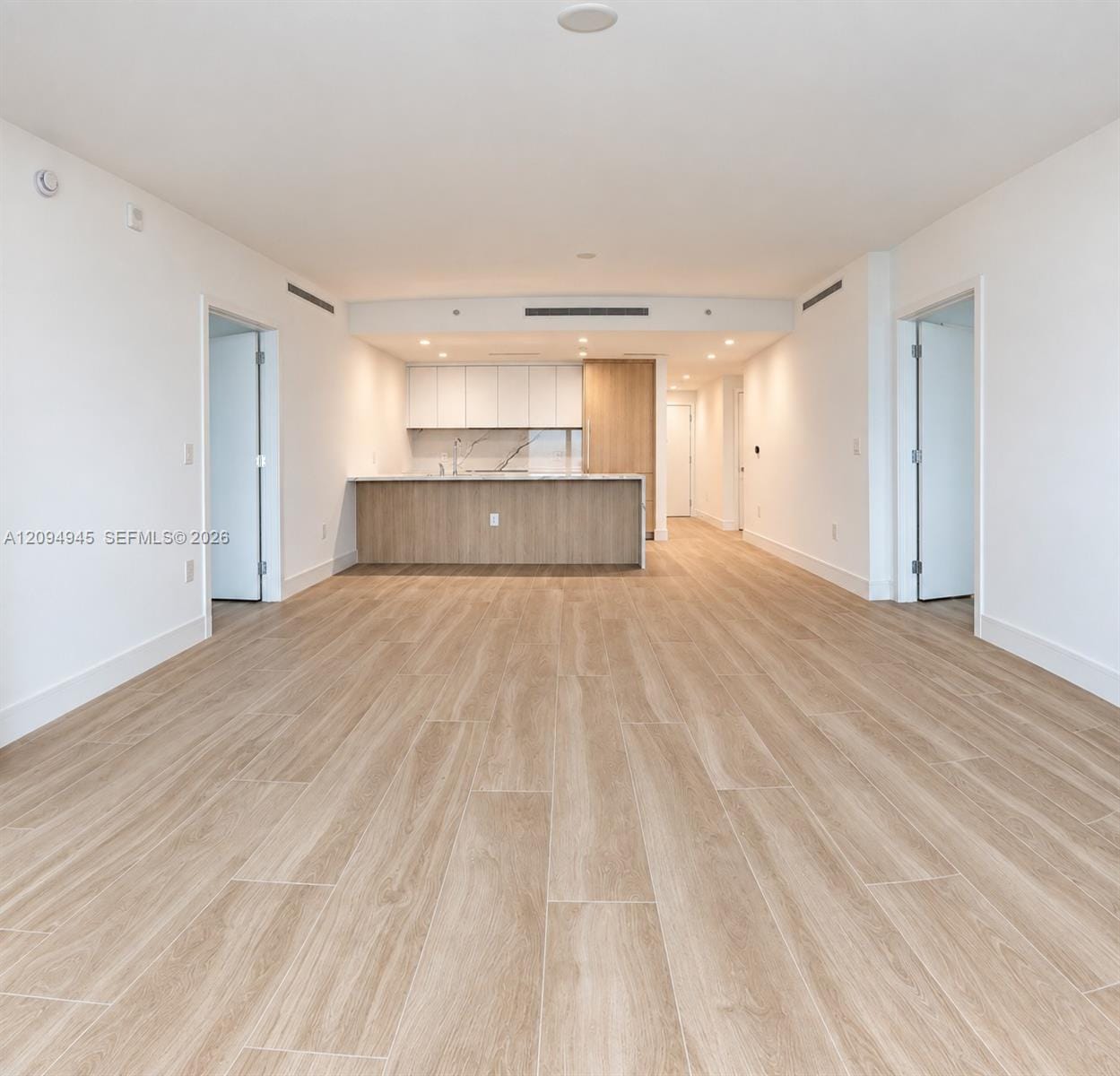 2411 Laguna Circle 802 — photo 4