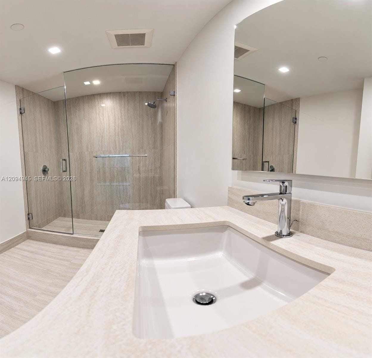 2411 Laguna Circle 802 — photo 10