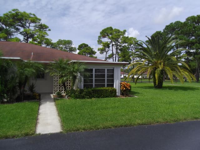 4860 NW 3RD Street D, Delray Beach, FL 33445