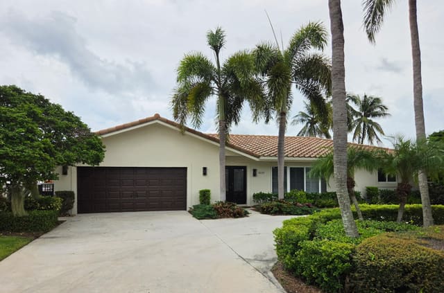 4220 NE 24TH Avenue, sold in ZIP 33064, Lighthouse Point, FL