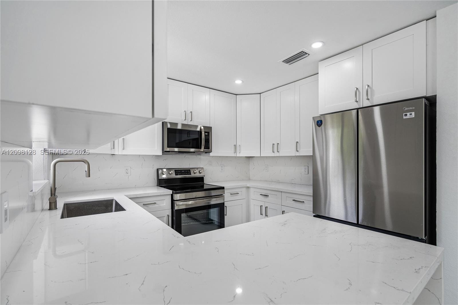 321 NW 36th Street, Oakland Park, FL 33309 photo 12