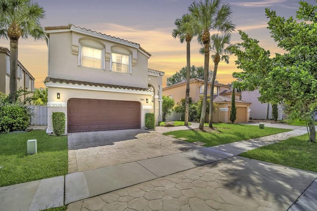 325 NW 158th Lane, Pembroke Pines, FL 33028