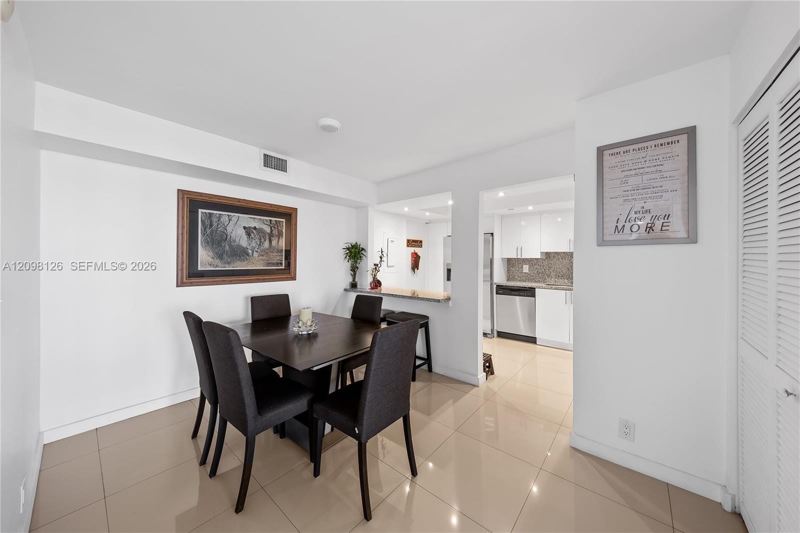 1000 Quayside Terrace 1103 — photo 4
