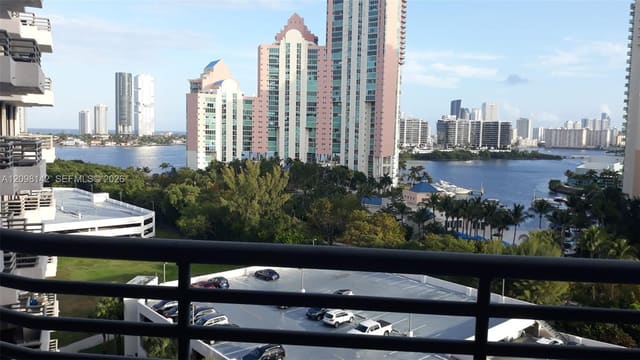 3300 NE 191st Street 1216, Aventura, FL 33180