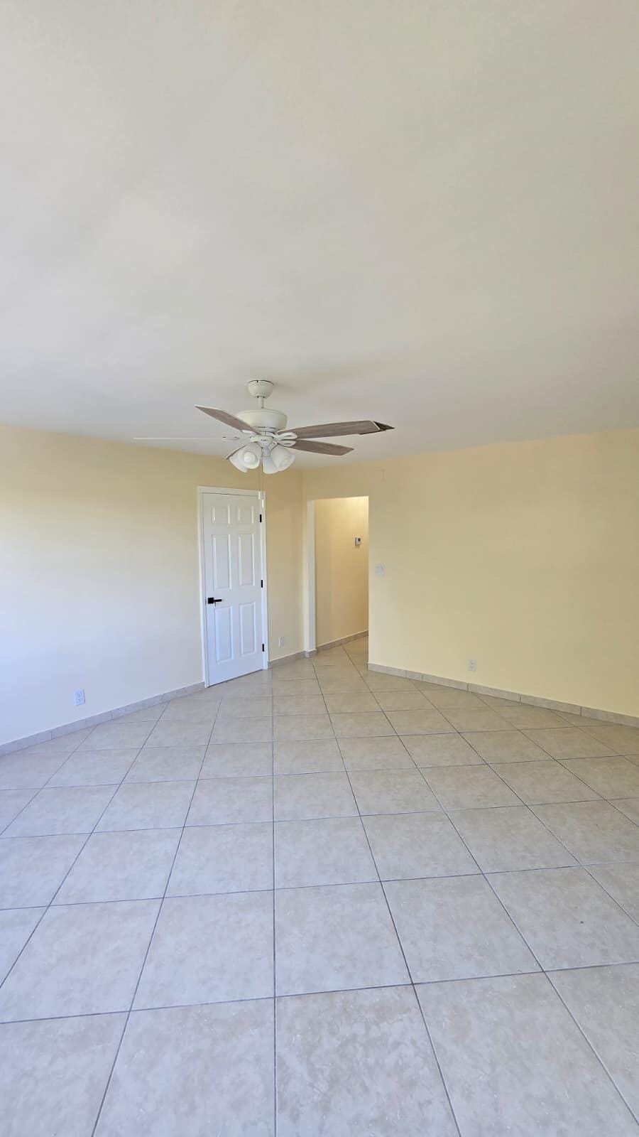 105 S RIVERSIDE Drive 304 — photo 11