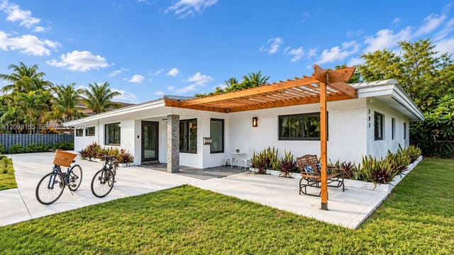 201 NE 26th Avenue, Pompano Beach, FL 33062