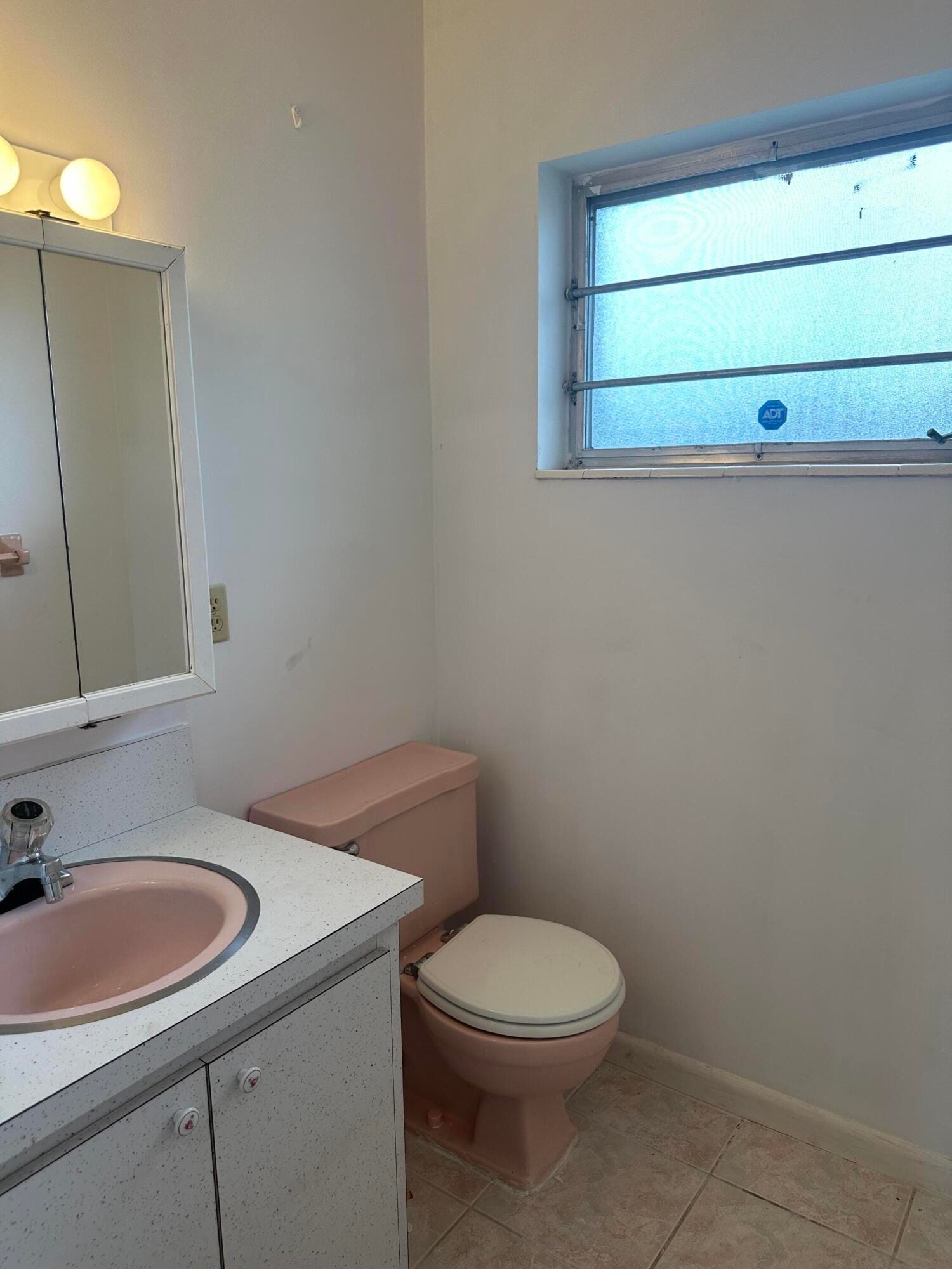 2751 Ashley Drive E D — photo 8