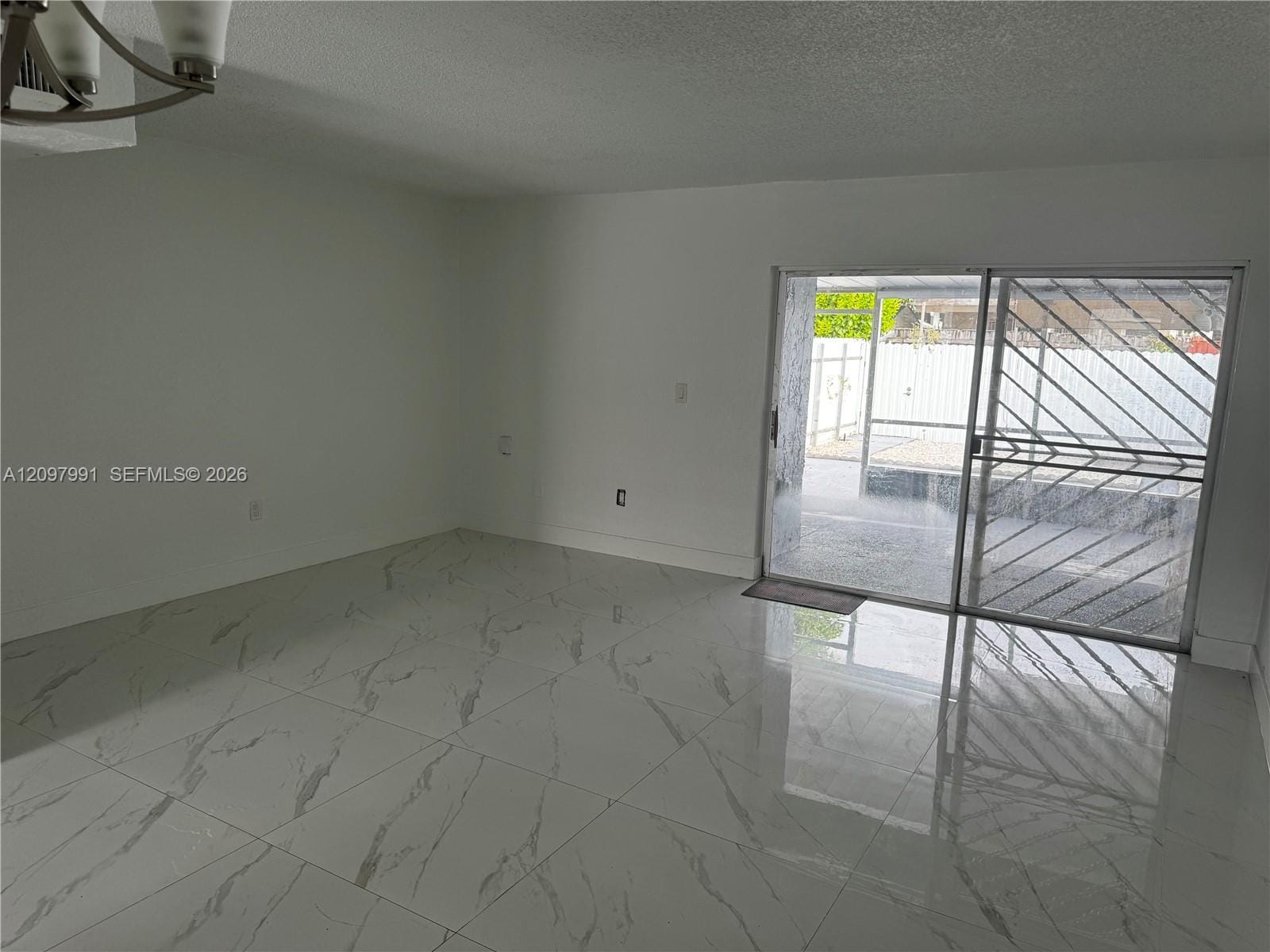 811 W 79th Place 811, Hialeah, FL 33014 photo 6