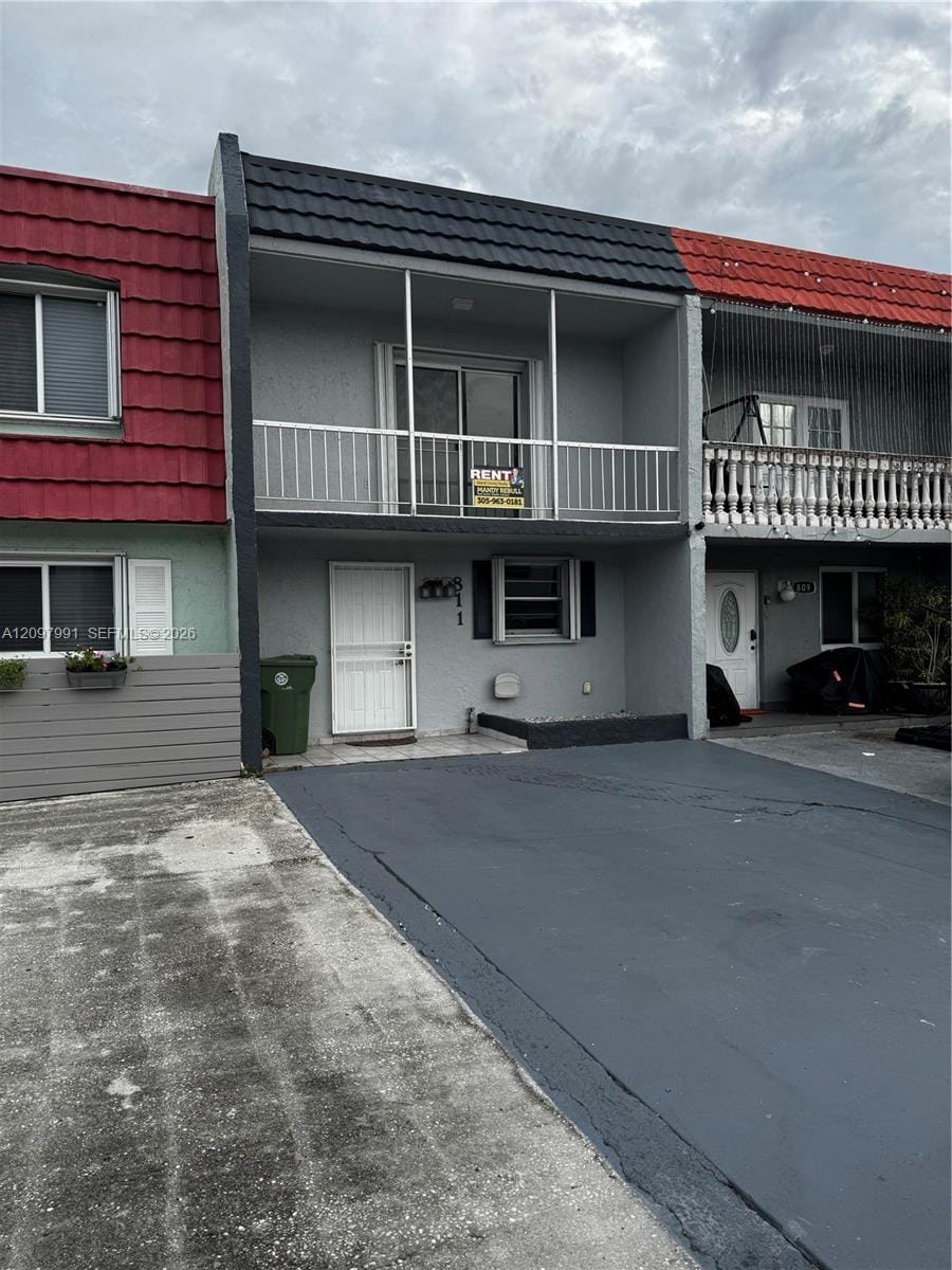 811 W 79th Place 811, Hialeah, FL 33014