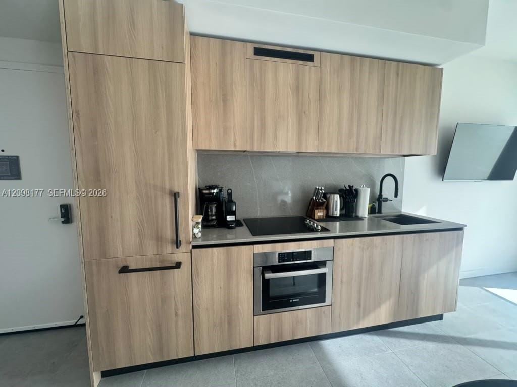 121 NE 5th Street 1913, Miami, FL 33132 photo 8