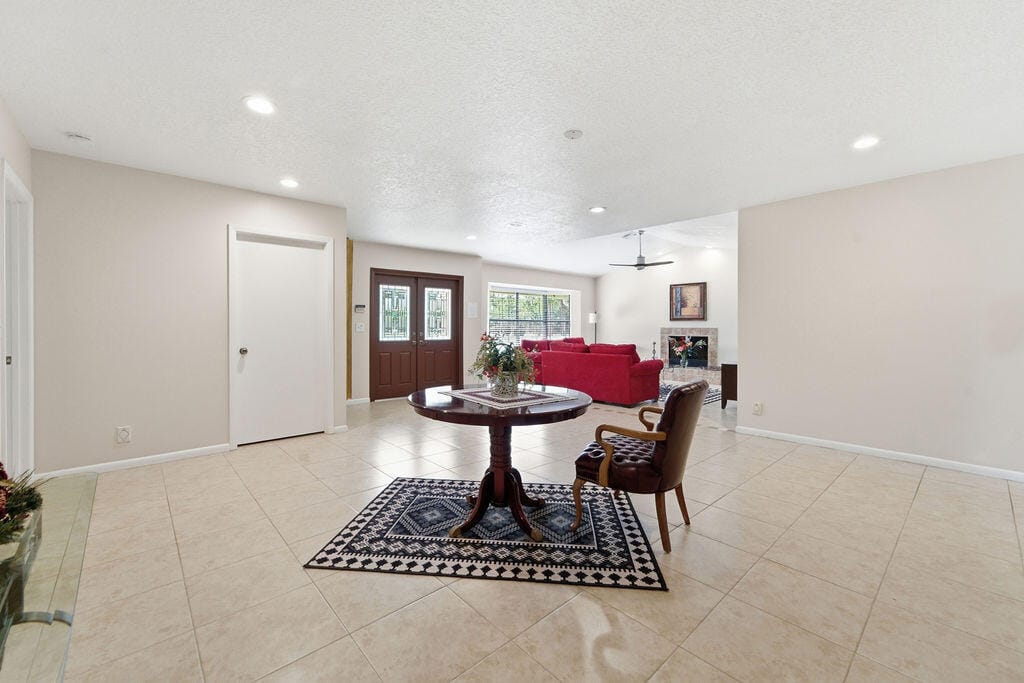 5562 REYNOLDS Road — photo 3