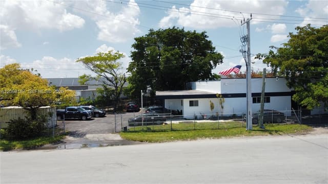 6500 NW 35th Avenue, Miami, FL 33147