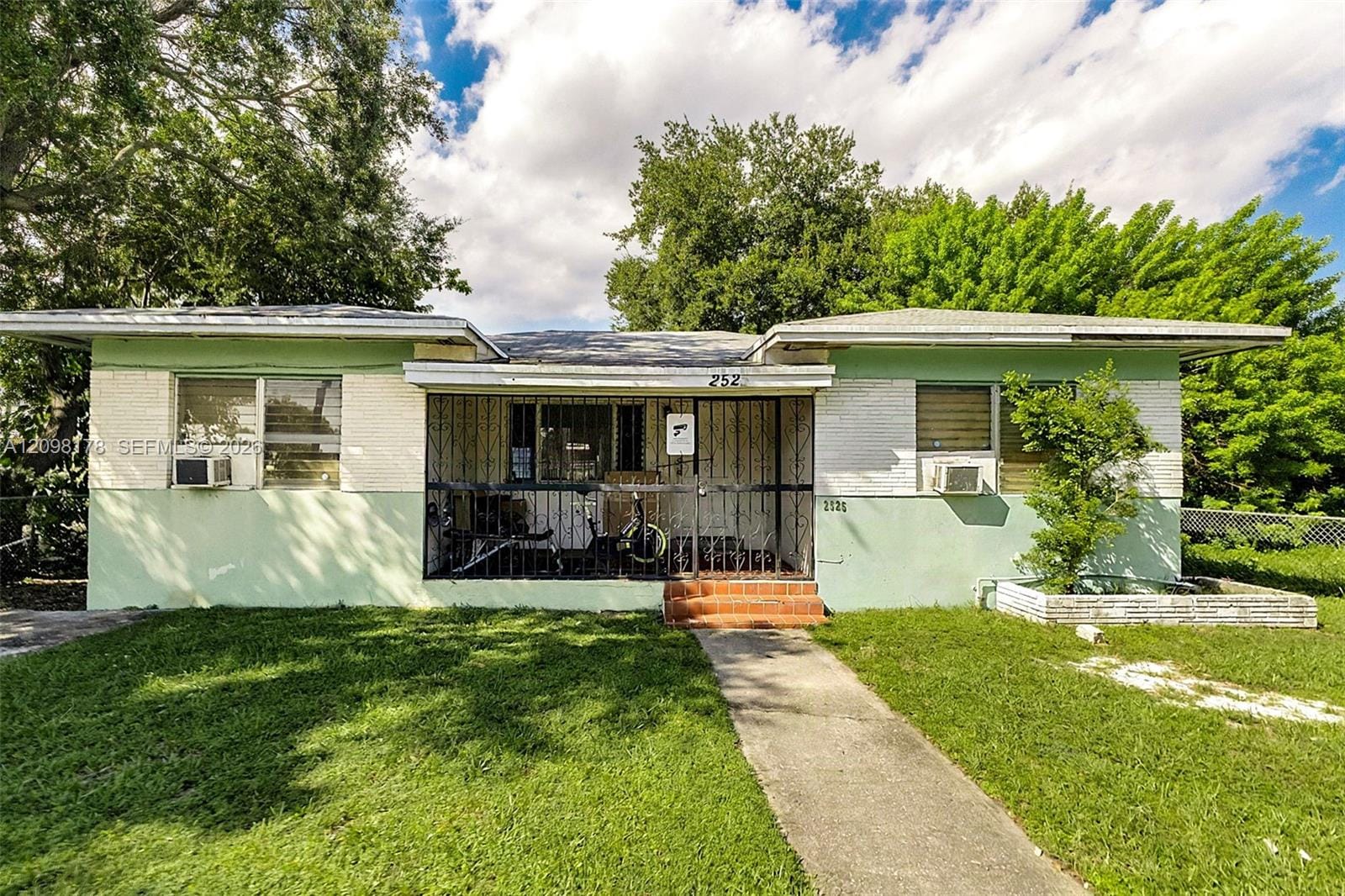 Pending home at 2525 NW 50th Street, Miami, FL 33142