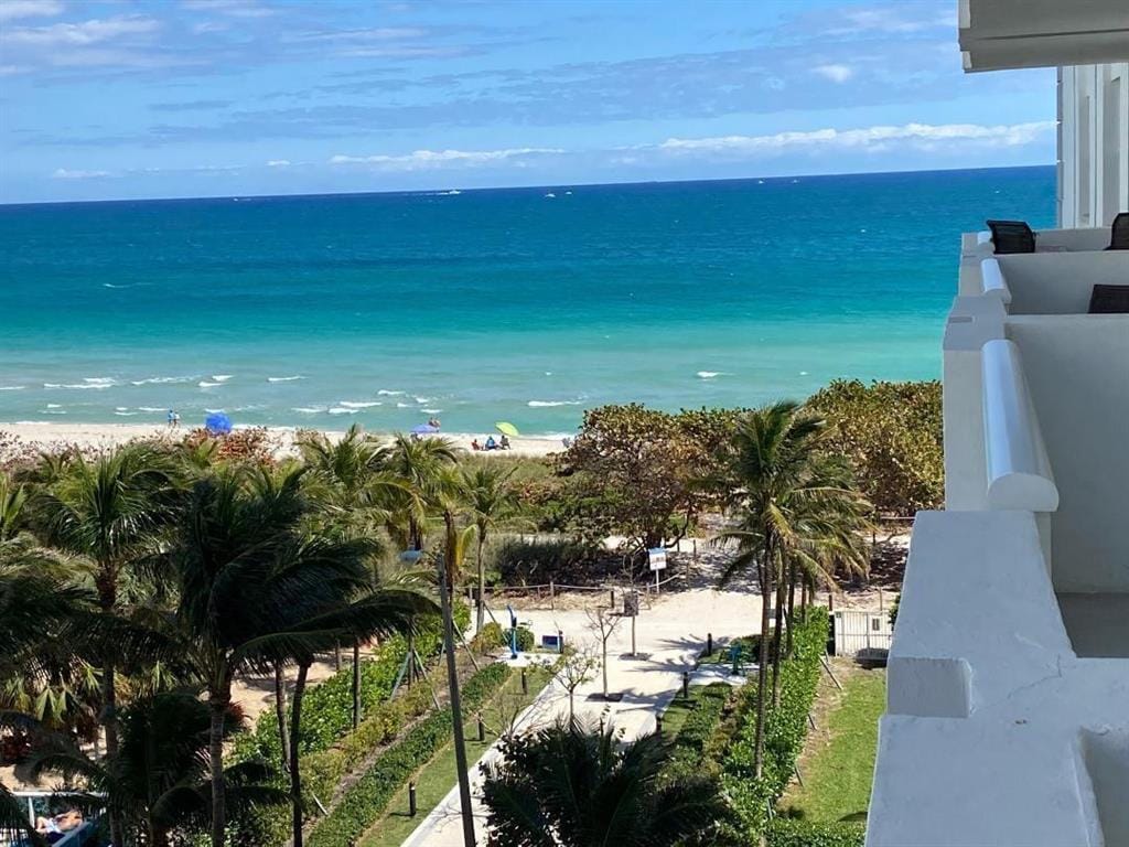 9195 COLLINS Avenue 709 — photo 2