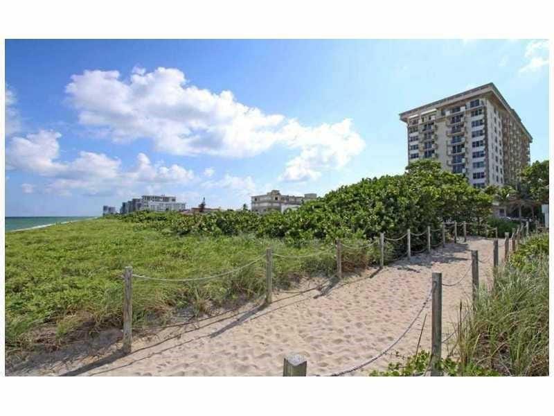 9195 COLLINS Avenue 709 — photo 10
