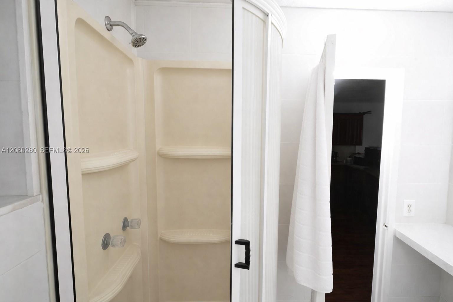1780 NE 191st Street 605-2, Miami, FL 33179 photo 12