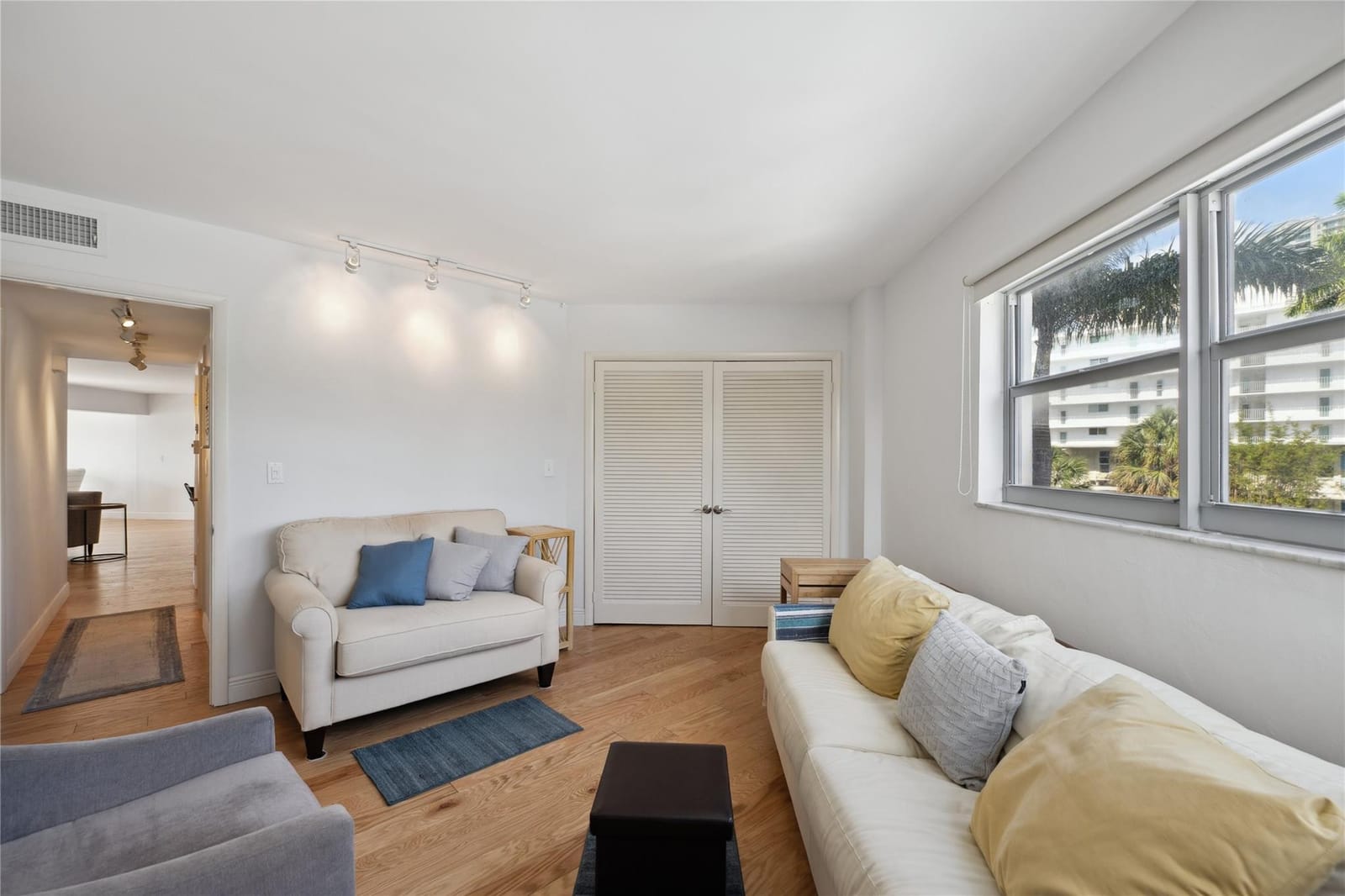 818 SE 4TH Street 201, Fort Lauderdale, FL 33301 photo 22