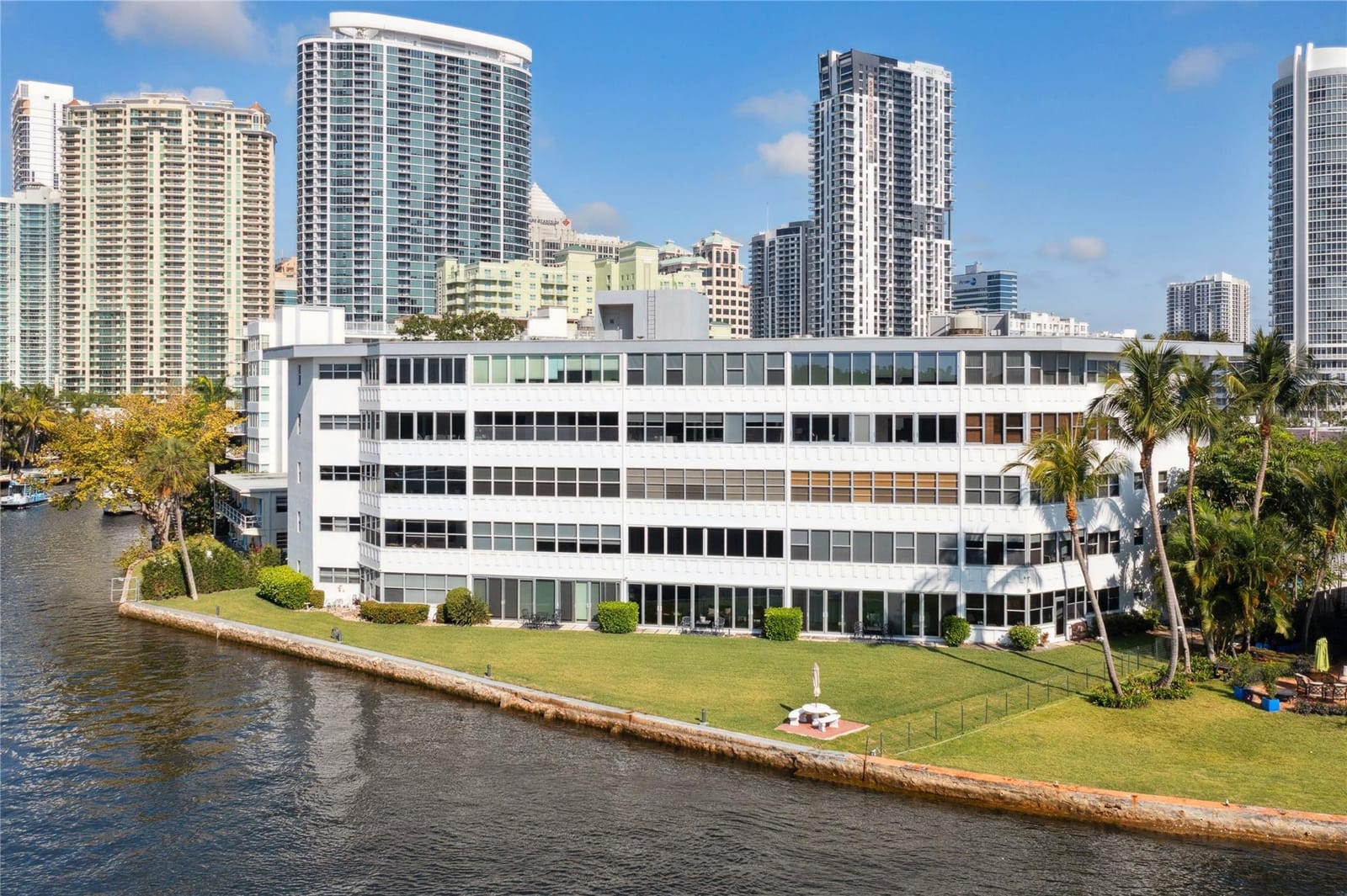 818 SE 4TH Street 201, Fort Lauderdale, FL 33301 photo 28