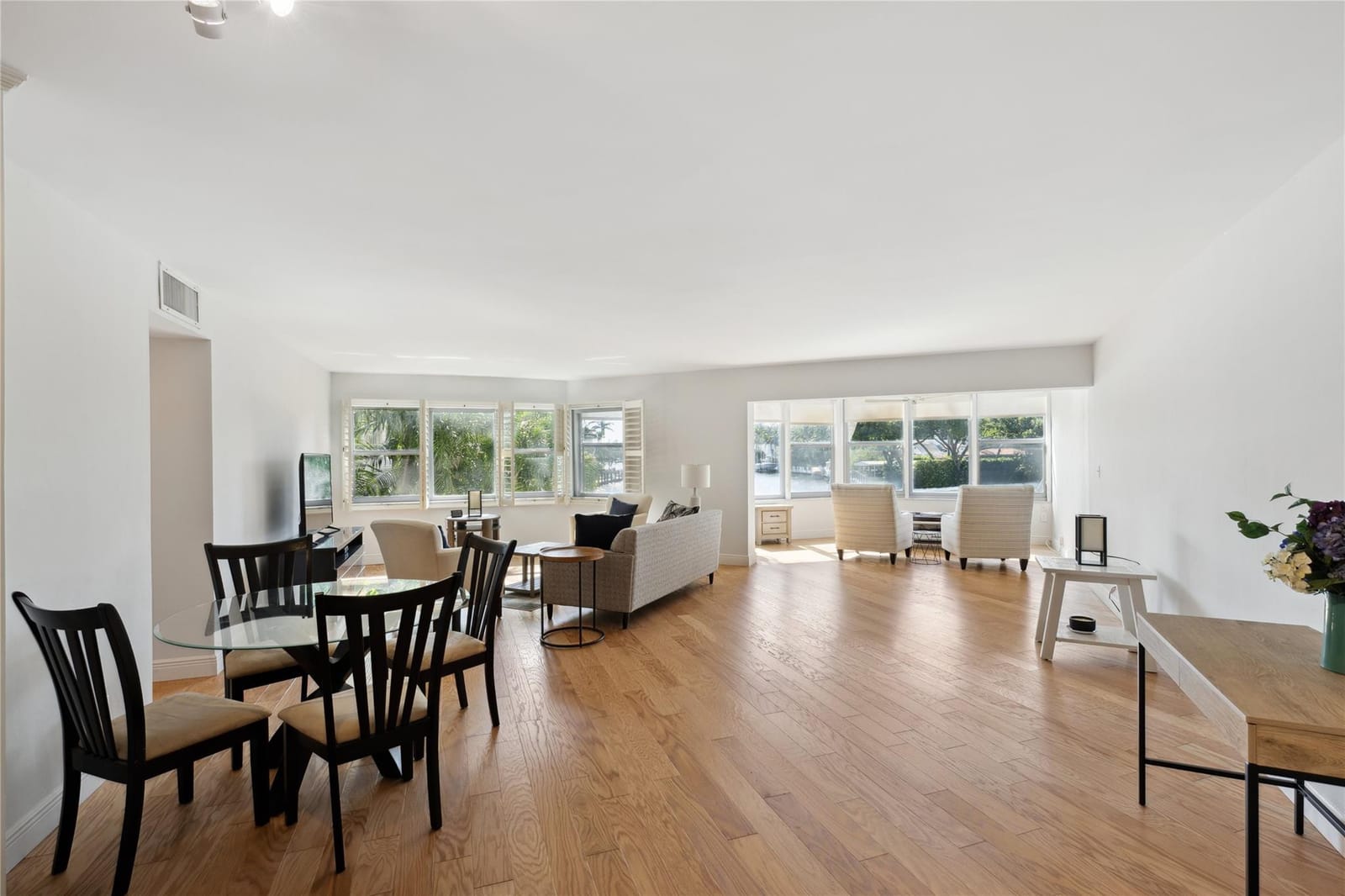 818 SE 4TH Street 201 — photo 4
