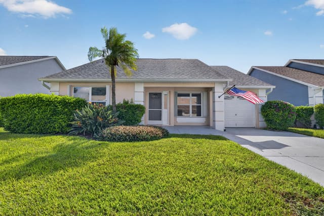 1060 NW Tuscany Drive, Port St. Lucie, FL 34986