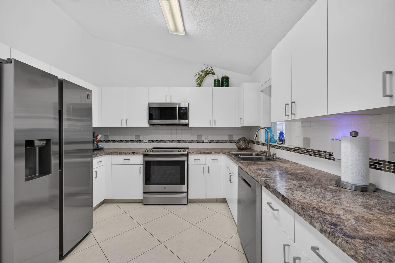 1060 NW Tuscany Drive, Port St. Lucie, FL 34986 photo 4
