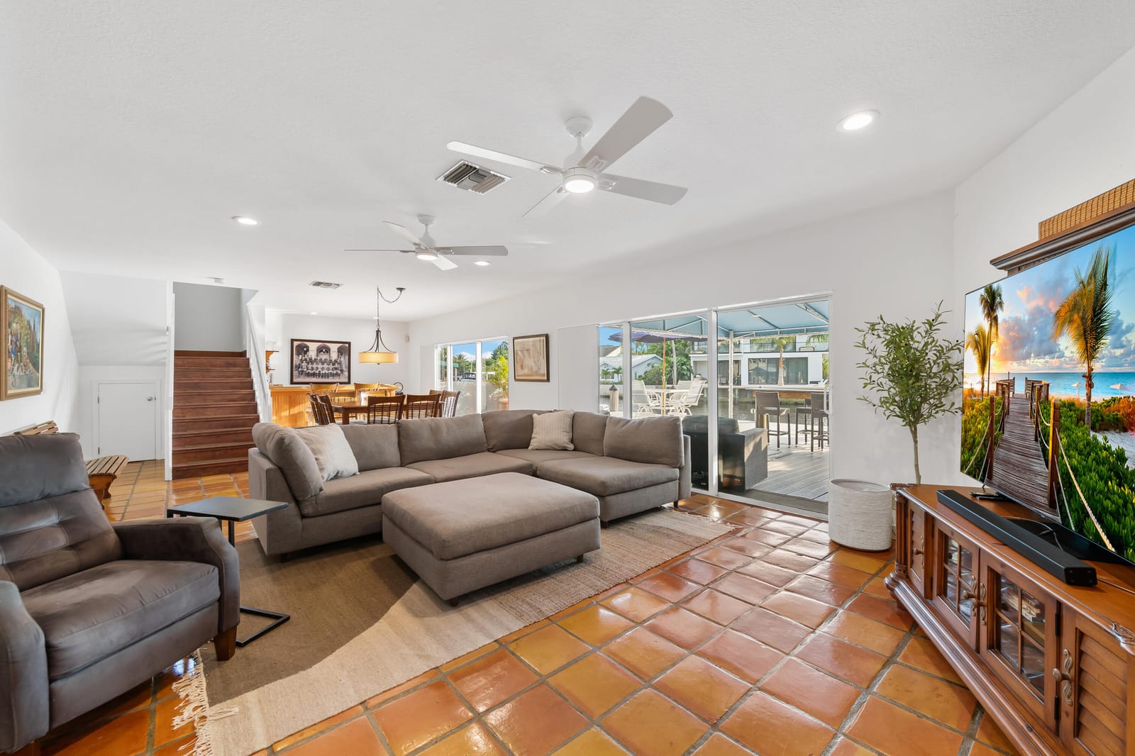 2108 NE 24TH Street, Wilton Manors, FL 33305 photo 15