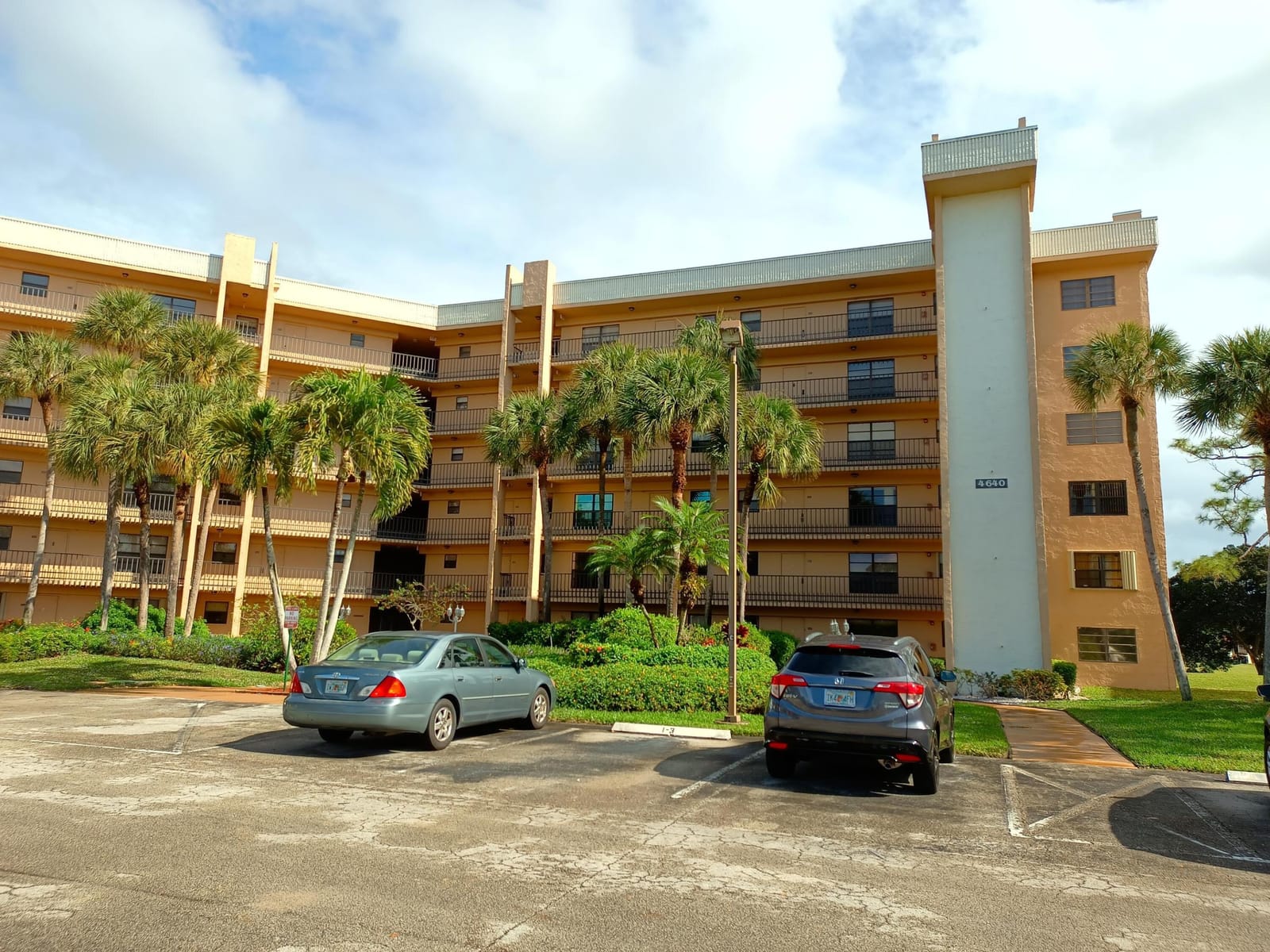 4640 Lucerne Lakes Boulevard W 307, Lake Worth, FL 33467