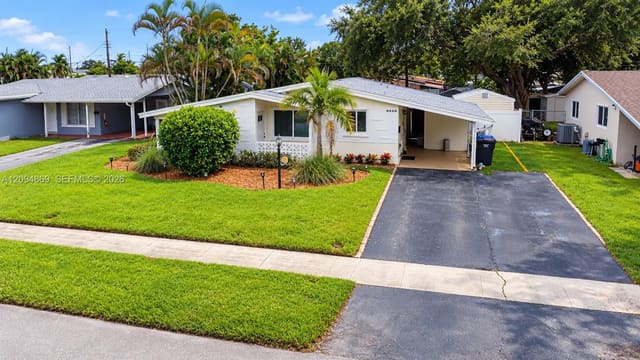 6520 Coolidge Street, Hollywood, FL 33024