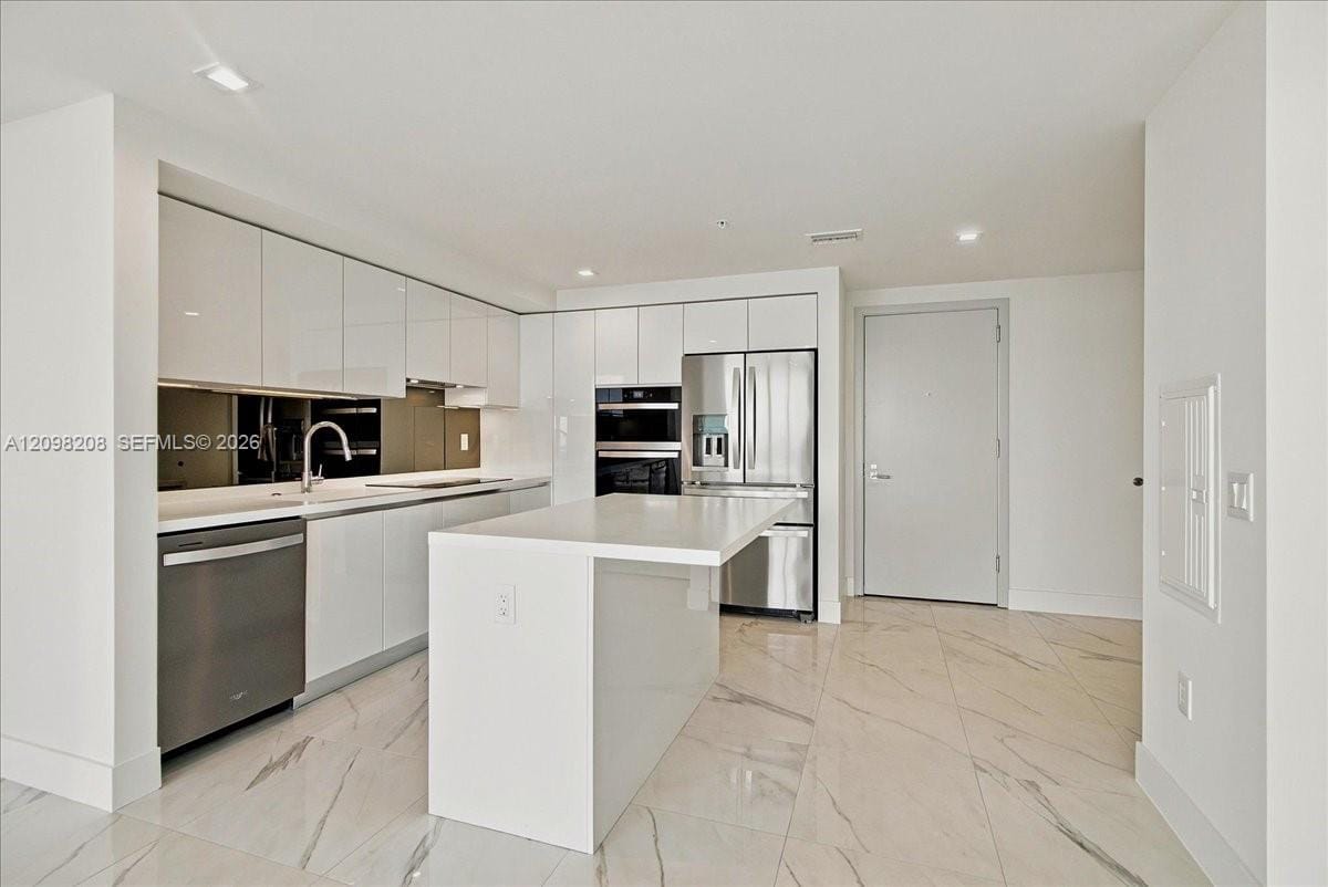 1170 E Hallandale 2109, Hallandale Beach, FL 33009 photo 11