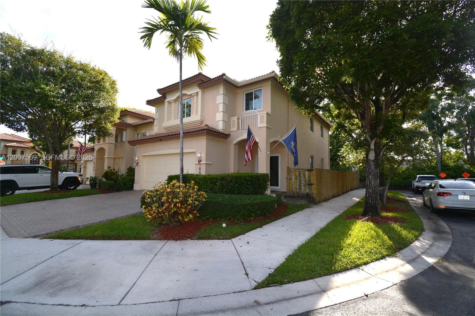6804 NW 116th Court, Doral, FL 33178 photo 2
