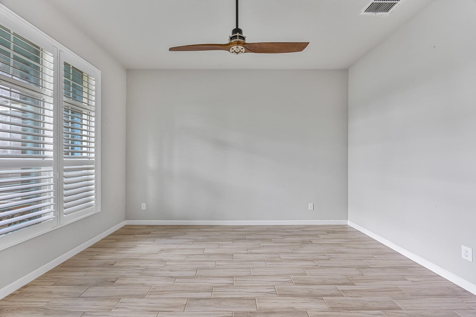 335 Evergreen Street NE — photo 3