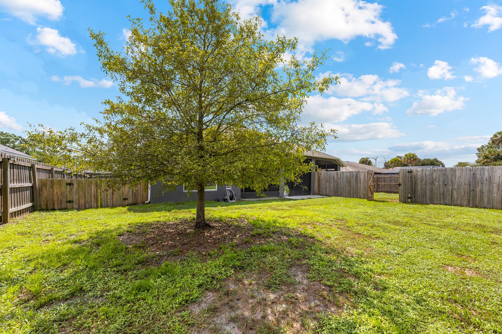 335 Evergreen Street NE, Palm Bay, FL 32907 photo 25