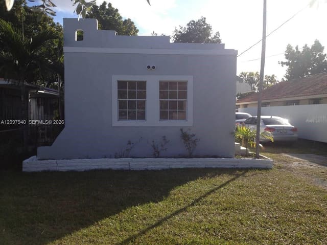 2143 SW 62nd Avenue 1, Miami, FL 33155
