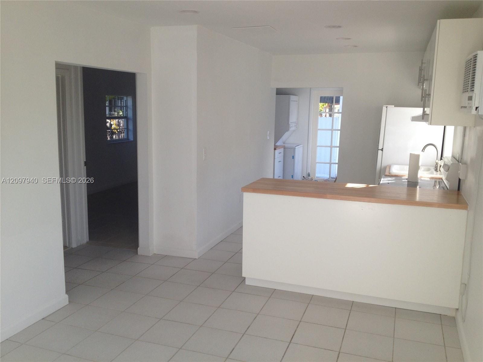 2143 SW 62nd Avenue 1 — photo 2