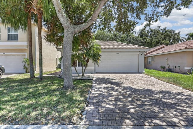 5088 Northern Lights Drive, Greenacres, FL 33463