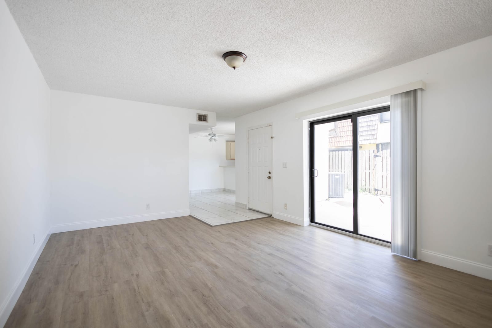 73 Springdale Circle — photo 3