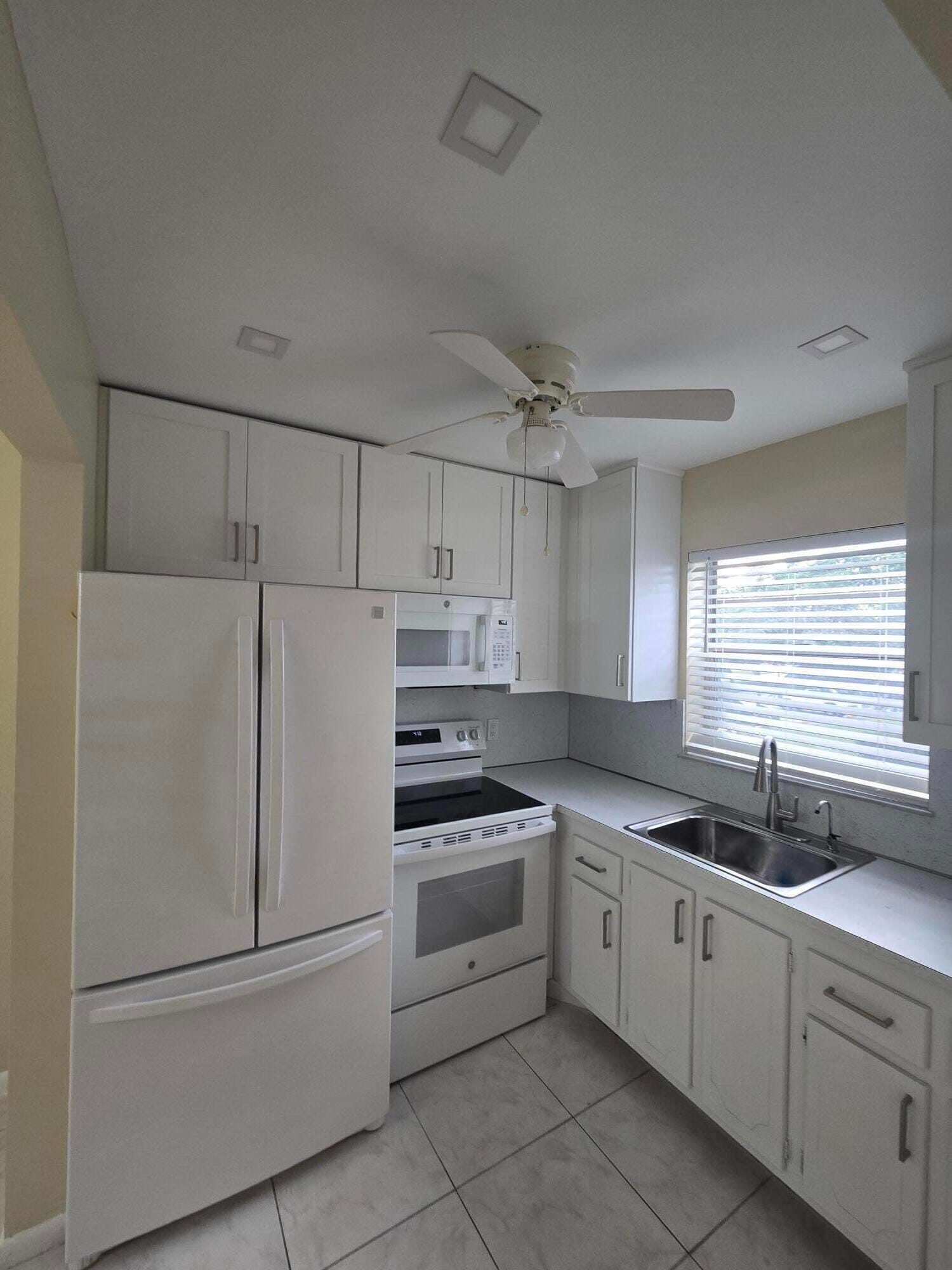 17 CAMBRIDGE A, West Palm Beach, FL 33417 photo 13
